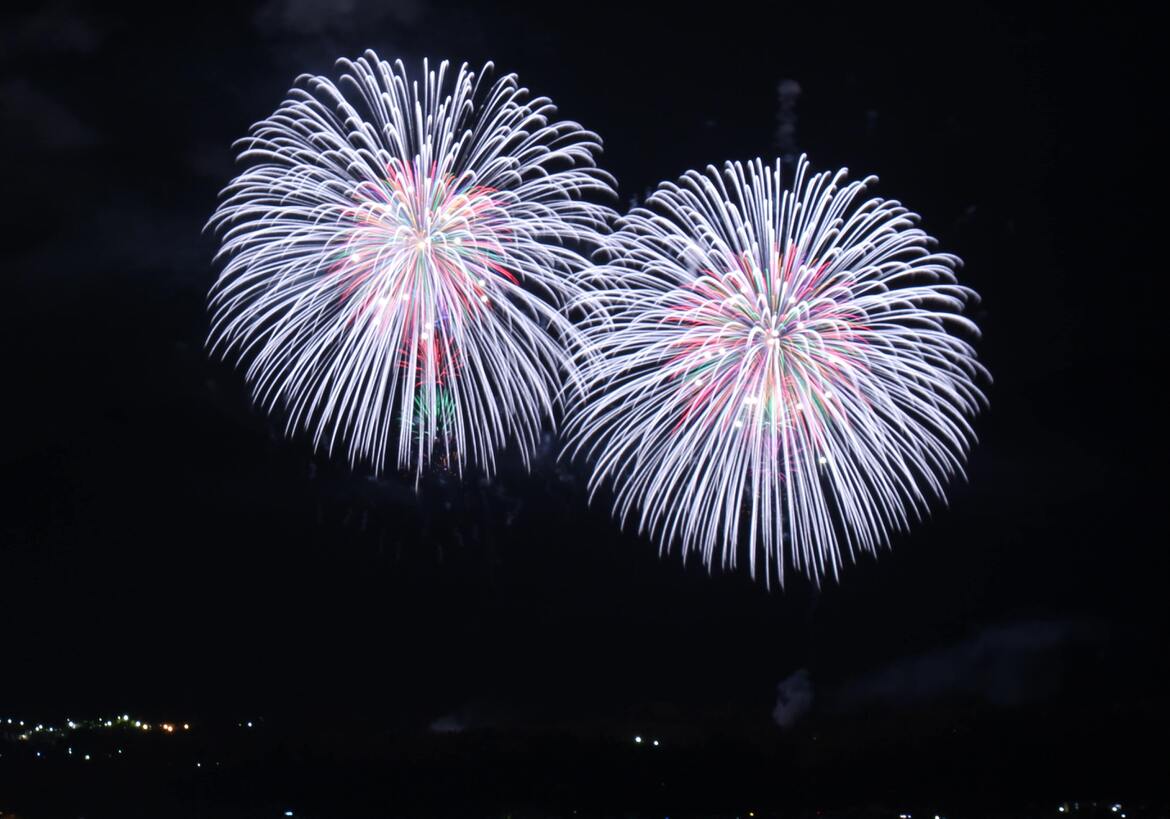 夜祭り花火