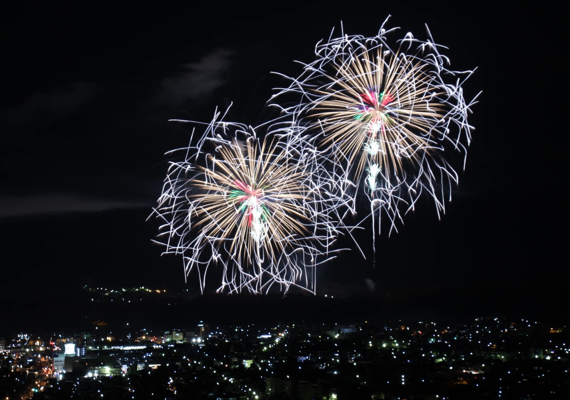 夜祭り花火