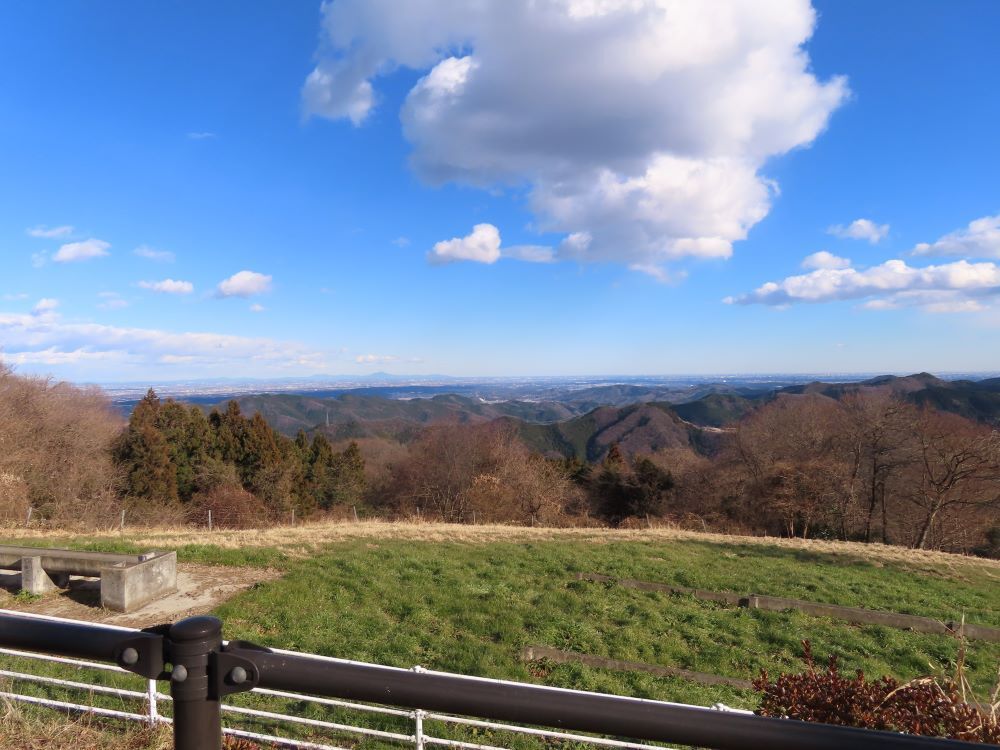 雲をつかまえに