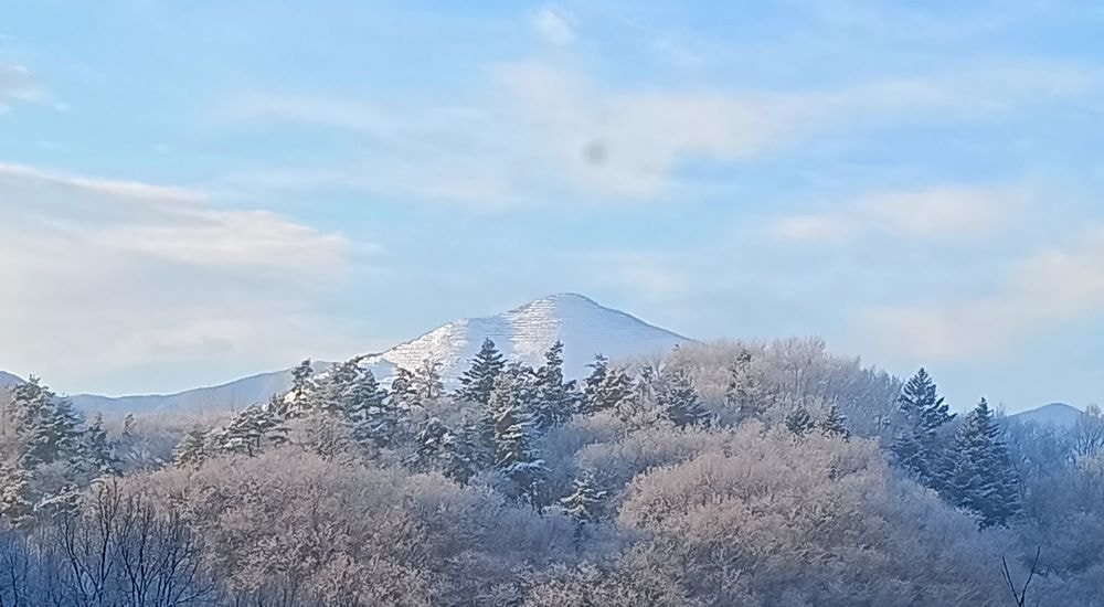 62雪の冠 ・三十槌の つらら